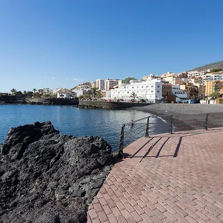 Live Caletillas Familiar Garoe サンタクルスデテネリフェ